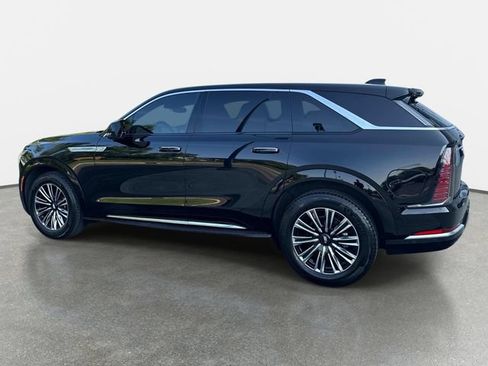 Certified 2026 Cadillac Escalade IQ Luxury 1 AWD/4WD image 3