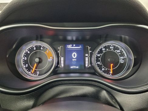 Used 2019 Jeep Cherokee Latitude Plus w/ Cold Weather Group image 23