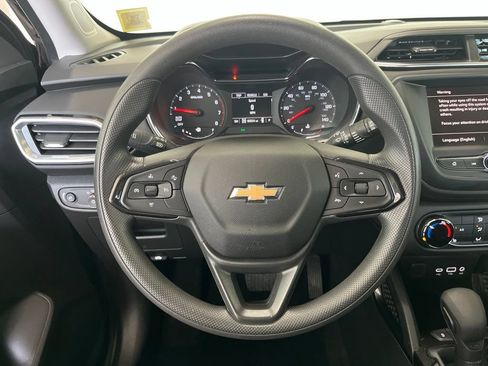 Used 2022 Chevrolet TrailBlazer LT AWD/4WD image 5