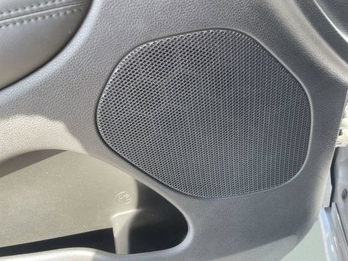 Used 2019 Dodge Durango SXT RWD image 19