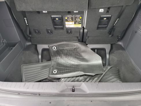 Used 2021 Toyota Sienna XLE FWD image 26