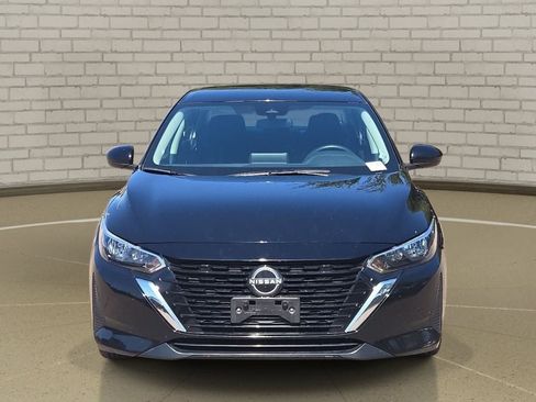 Used 2024 Nissan Sentra SV FWD image 2