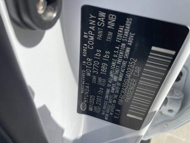 Used 2025 Hyundai Venue SEL FWD image 33
