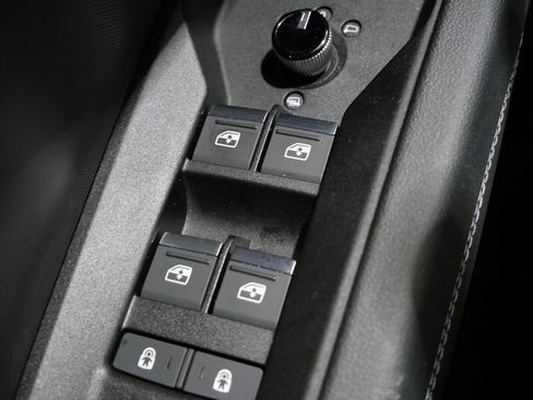 Used 2023 Audi Q4 e-tron Premium image 14