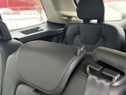 Certified 2024 Volvo XC90 B6 Plus w/ Protection Package Premier image 16