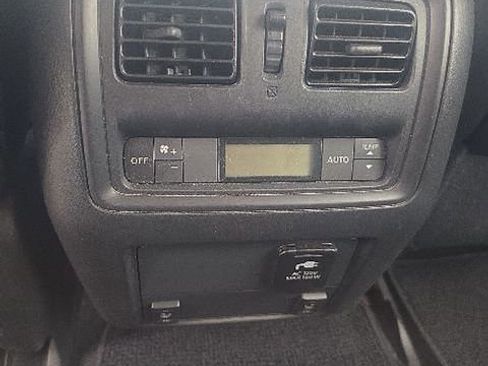 Used 2014 Nissan Pathfinder SL w/ SL Premium Package AWD/4WD image 10