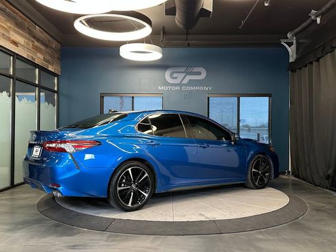 Used 2018 Toyota Camry XSE w/ Driver Assist Package FWD image 3