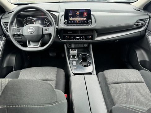 Used 2026 Nissan Rogue SV FWD image 11