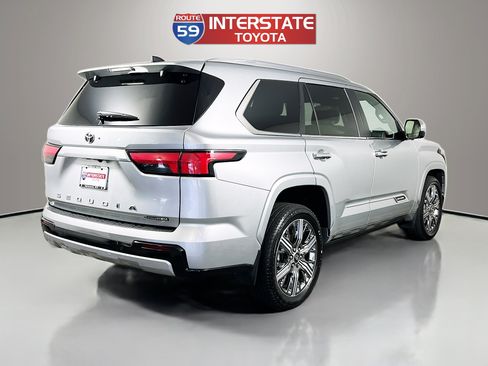 Used 2025 Toyota Sequoia Capstone AWD/4WD image 7