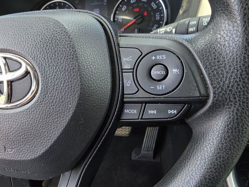 Used 2021 Toyota RAV4 XLE FWD image 26