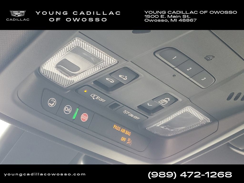 Used 2022 Cadillac XT4 Premium Luxury w/ Cold Weather Package AWD/4WD image 22