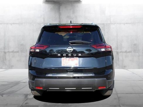 Certified 2025 Nissan Rogue SV w/ SV Premium Package FWD image 34