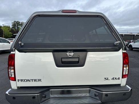 Used 2018 Nissan Frontier SV AWD/4WD image 25