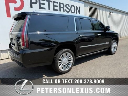 Used 2019 Cadillac Escalade ESV Platinum AWD/4WD image 4