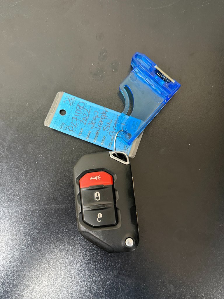 Used 2022 Jeep Wrangler Unlimited Sahara AWD/4WD image 8