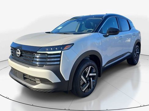 New 2026 Nissan Kicks SV w/ SV Premium Package image 5