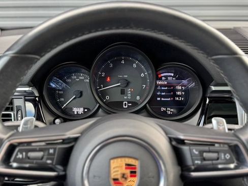 Used 2022 Porsche Macan AWD/4WD image 20
