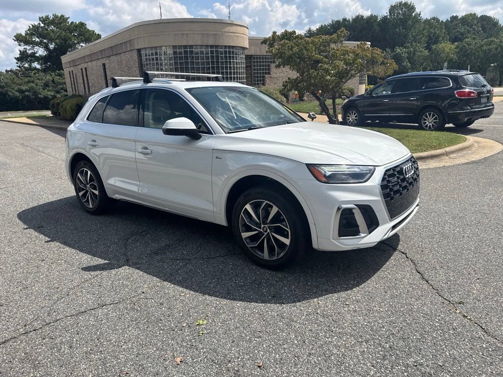 Used 2022 Audi Q5 2.0T Premium Plus AWD/4WD image 2