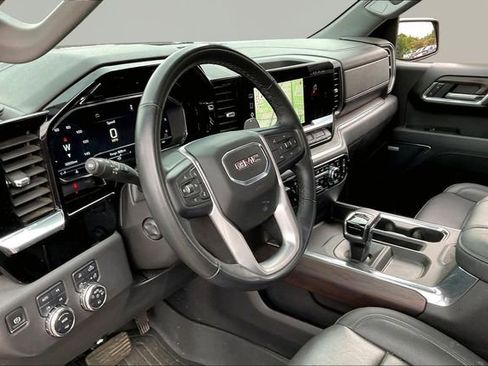 Used 2023 GMC Sierra 1500 SLT w/ SLT Premium Package AWD/4WD image 12