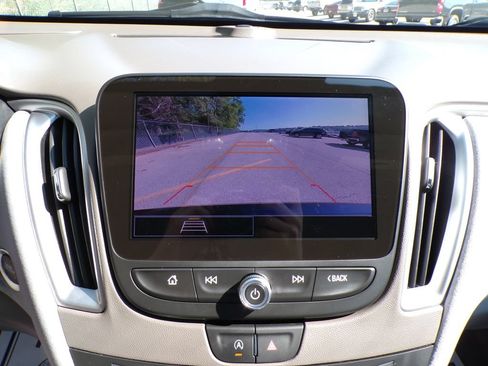 Used 2024 Chevrolet Malibu LS FWD image 24