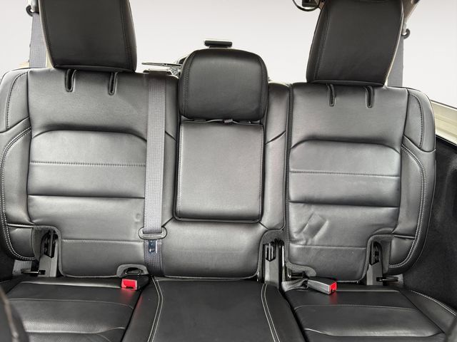 Used 2021 Jeep Wrangler Unlimited Sahara w/ Uconnect 4C Nav & Sound Group AWD/4WD image 13