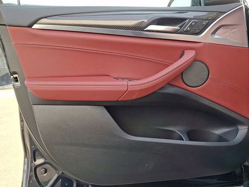 Used 2025 BMW X4 M40i w/ Premium Package image 12