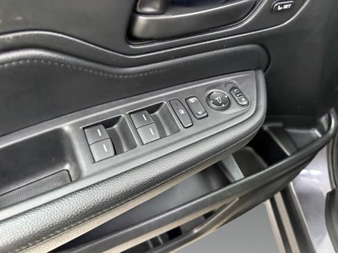 Used 2024 Honda Odyssey EX-L image 25