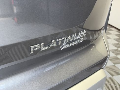 Used 2022 Nissan Pathfinder Platinum w/ Cargo Package AWD/4WD image 15