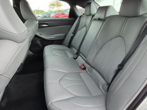 Used 2021 Toyota Avalon XLE w/ Moonroof Package FWD image 7