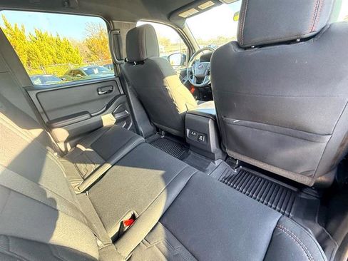 Used 2024 Nissan Frontier PRO-4X w/ Pro Convenience Package image 23