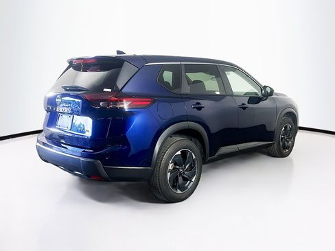 Used 2024 Nissan Rogue SV AWD/4WD image 9