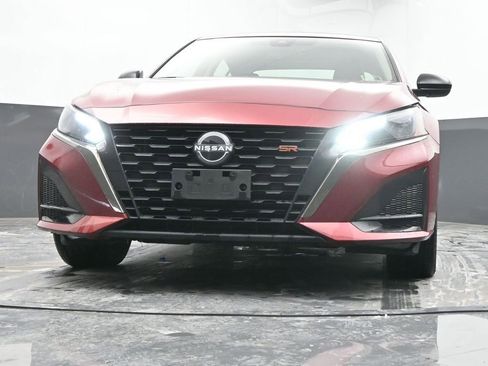 Used 2024 Nissan Altima 2.5 SR w/ SR Premium Package image 49