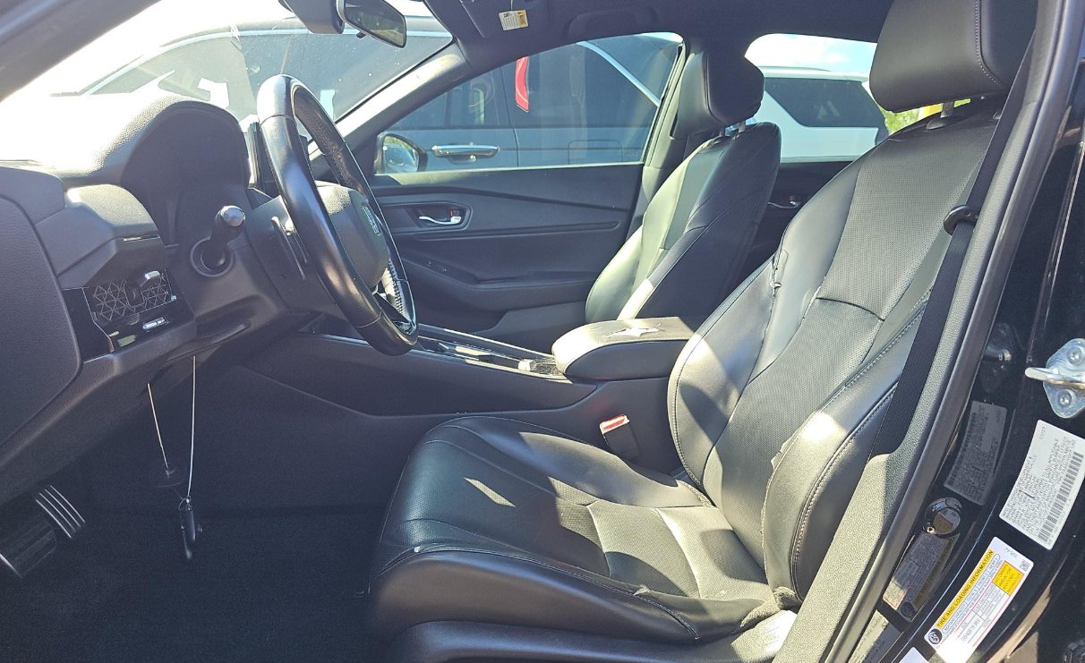 Used 2023 Honda Accord Sport image 3