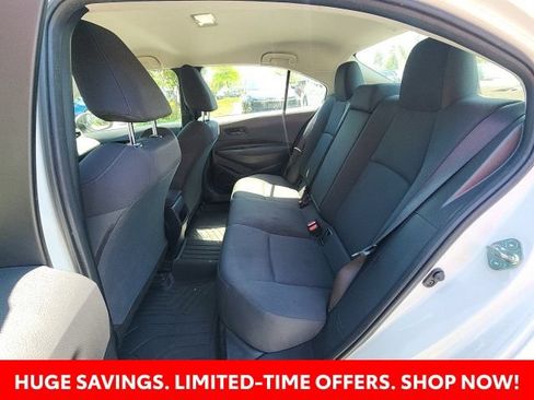 Used 2022 Toyota Corolla LE FWD image 19