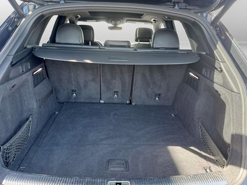 Used 2020 Audi SQ5 Premium Plus w/ Premium Plus Package image 22