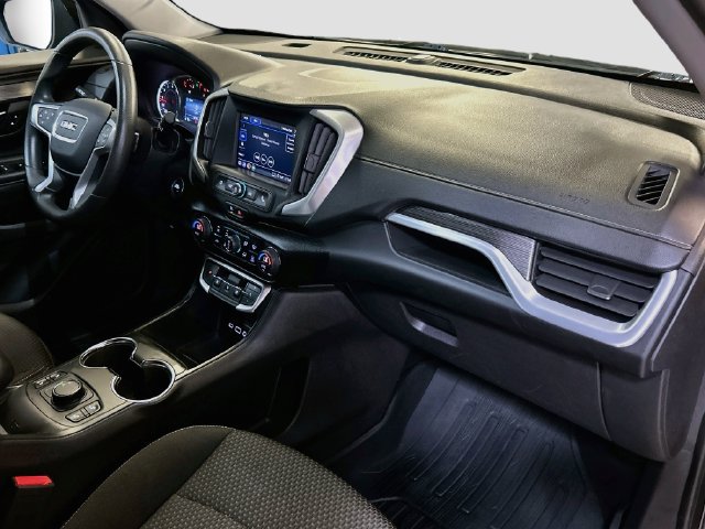 Used 2024 GMC Terrain SLE w/ Driver Convenience Package FWD image 28