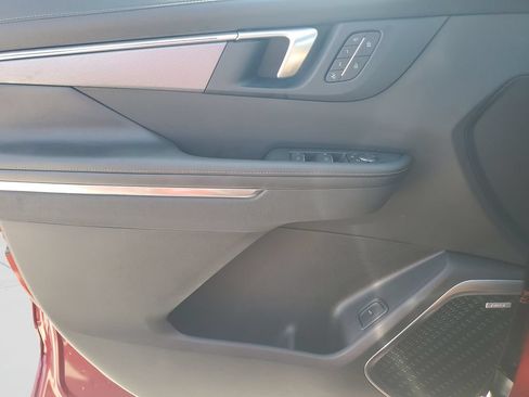 Used 2025 Buick Enclave Sport Touring w/ Power Package FWD image 19