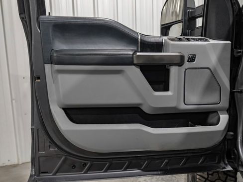 Used 2022 Ford F350 Limited image 45