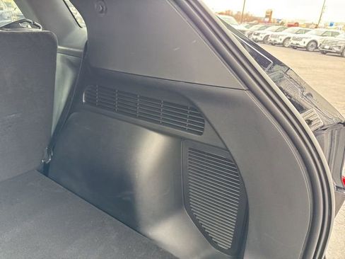 Used 2025 Ford Escape SE image 31