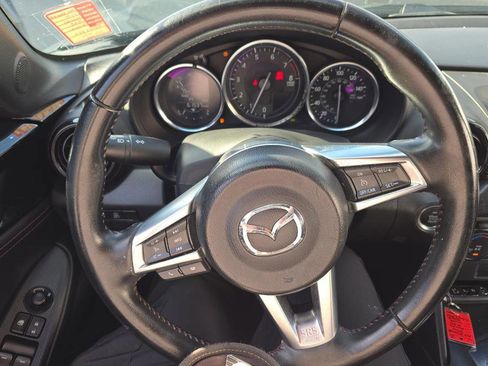 Used 2016 MAZDA MX-5 Miata Club RWD image 19