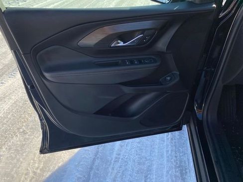 Certified 2022 GMC Terrain SLE w/ Driver Convenience Package image 18