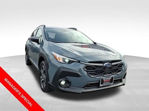 Used 2024 Subaru Crosstrek 2.0i Premium image 3