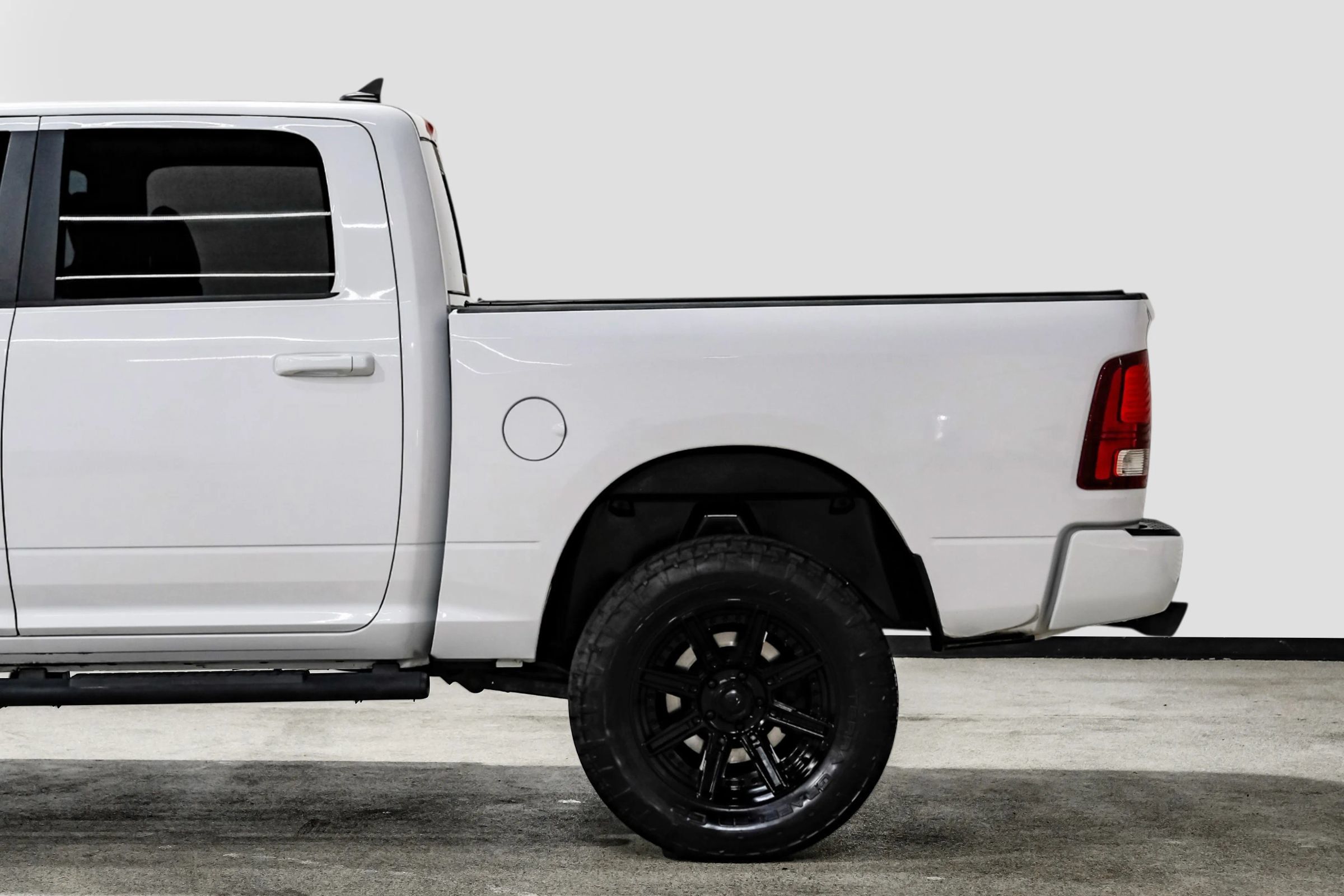 Used 2018 RAM 1500 Sport w/ Quick Order Package 26Q Night AWD/4WD image 10