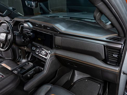 Used 2024 GMC Sierra 2500 AT4 w/ AT4 Premium Plus Package image 15