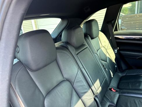 Used 2012 Porsche Cayenne image 23