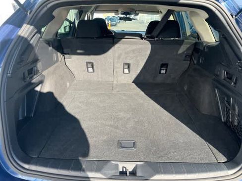 Used 2022 Subaru Outback Premium image 12