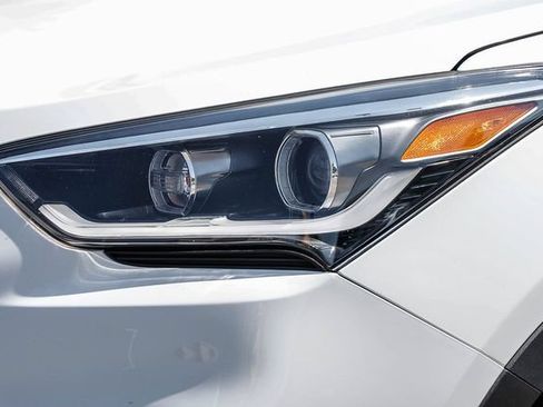 Used 2018 Hyundai Santa Fe Limited AWD/4WD image 8