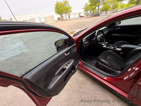 Used 2019 Kia Optima S w/ S Panoramic Sunroof Package image 9