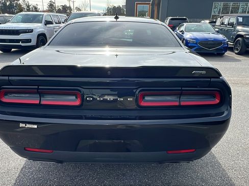 Used 2020 Dodge Challenger R/T w/ Plus Package image 9