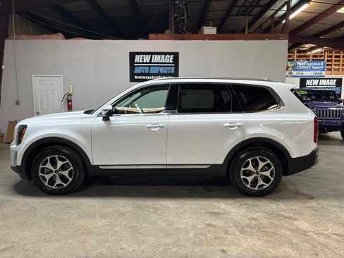 Used 2022 Kia Telluride EX FWD image 4